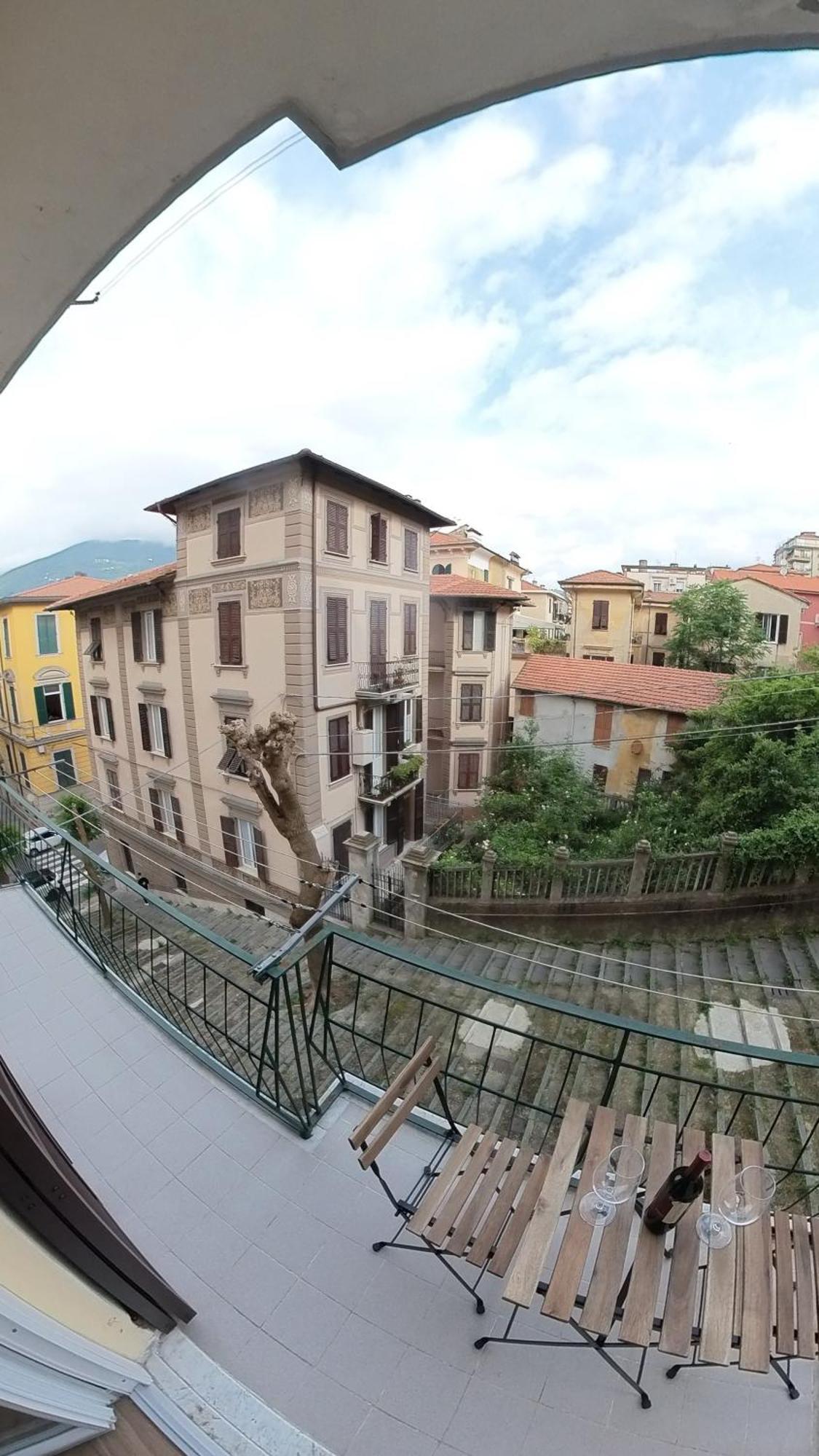 Miglio Blu Apartment La Spezia Bagian luar foto